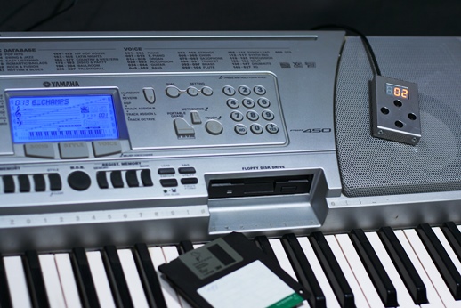 Floppy remote controller USB memory.jpg
