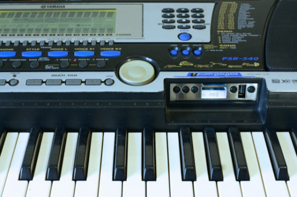 Emulator v2 in PSR Yamaha.jpg